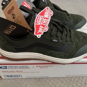 Vans  UltraRange EXO Shoe - Grape Leaf